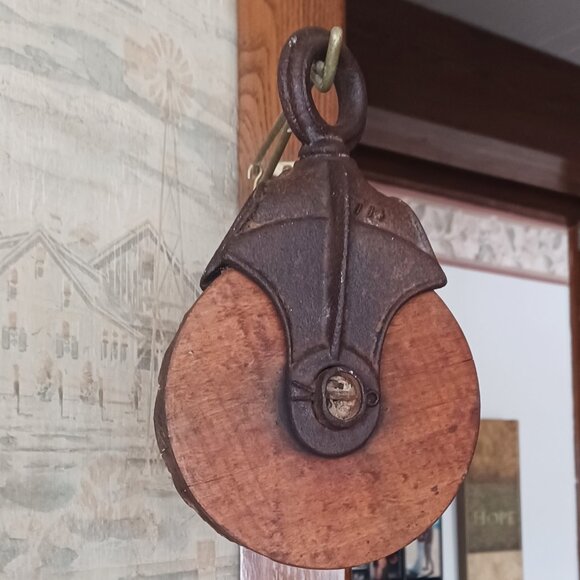 Wood Pulley Barn Farmhouse Industrial Decor Rustic - Antique - Picture 2 of 6